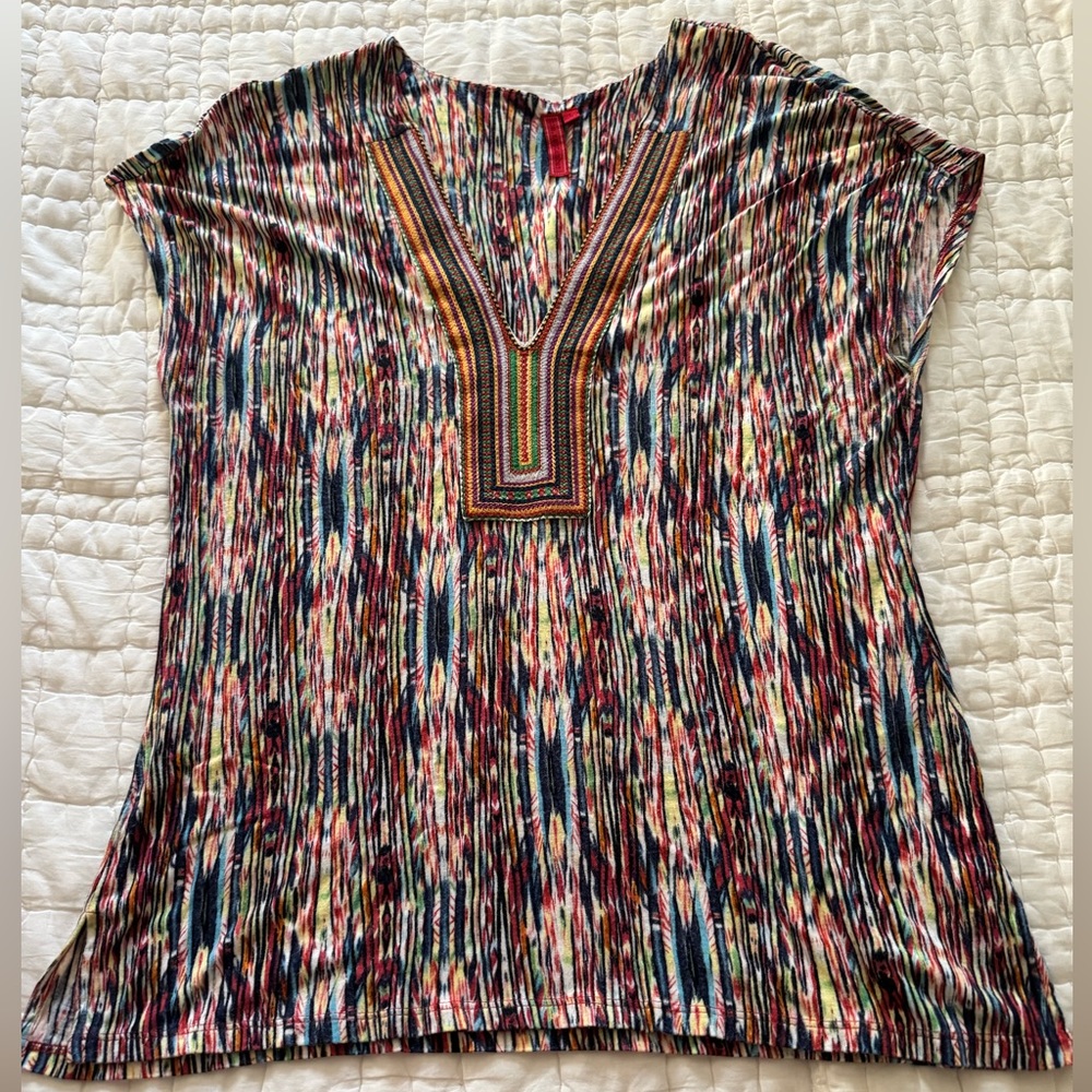 Anthropologie One September short sleeve blouse, v-neck, embroidered, Large